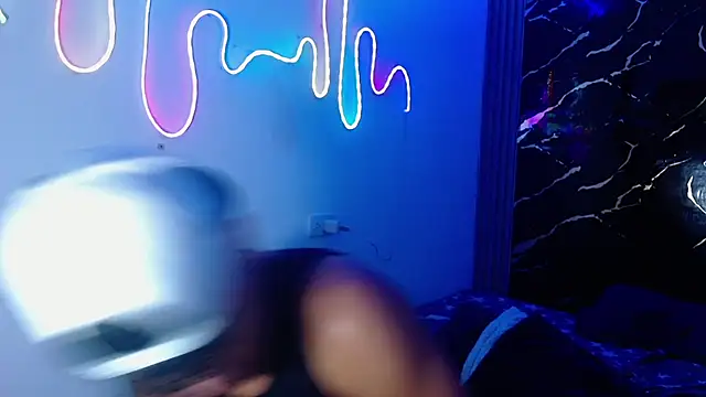 jamescurly00 online show from February 21, 2026, 9:32 am