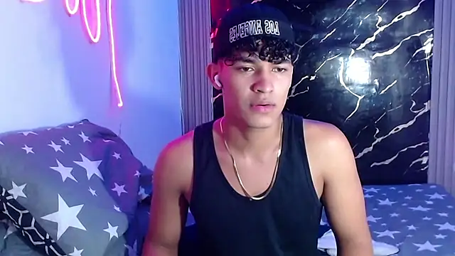 jamescurly00 online show from March 19, 2026, 7:34 am