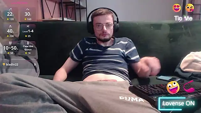 Snapshot of davidfrenchlove chatting on January 11, 2026, 11:48 am davidfrenchlove online show from January 11, 2026, 11:48 am