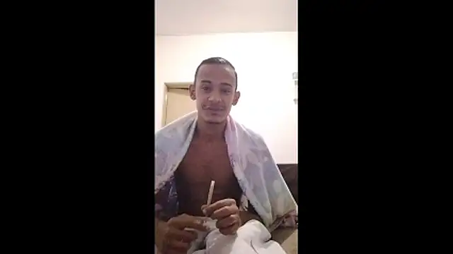 Magrinhodelicia011 online show from June 12, 2026, 12:31 am