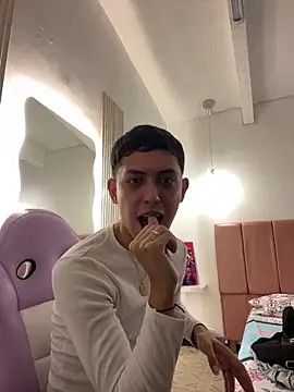 Iamcami  online show from February 23, 2026, 6:49 pm