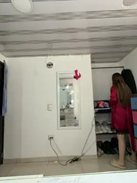 NatalyPinky online show from June 14, 2026, 4:42 pm