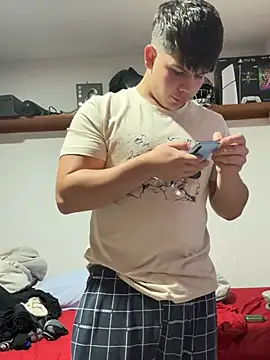 Snapshot of padrinito_69 chatting on February 1, 2026, 6:56 am padrinito 69 online show from February 1, 2026, 6:56 am