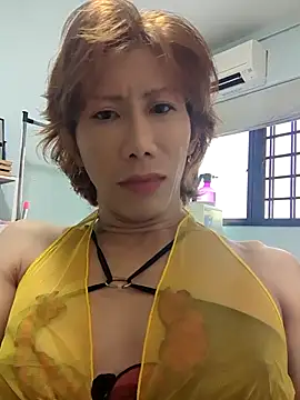 Snapshot of nihcoldoll chatting on April 16, 2026, 8:37 am nihcoldoll online show from April 16, 2026, 8:37 am