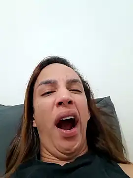 Snapshot of ofjuliaa chatting on March 20, 2026, 7:13 am ofjuliaa online show from March 20, 2026, 7:13 am