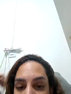 Snapshot of ofjuliaa chatting on April 5, 2026, 4:53 am ofjuliaa online show from April 5, 2026, 4:53 am