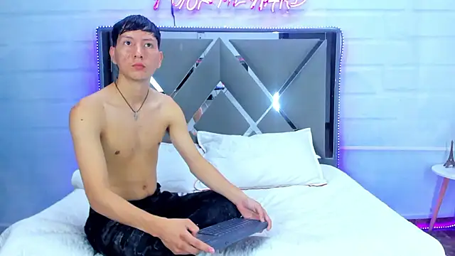 BunnyLove  online show from March 13, 2026, 12:17 am