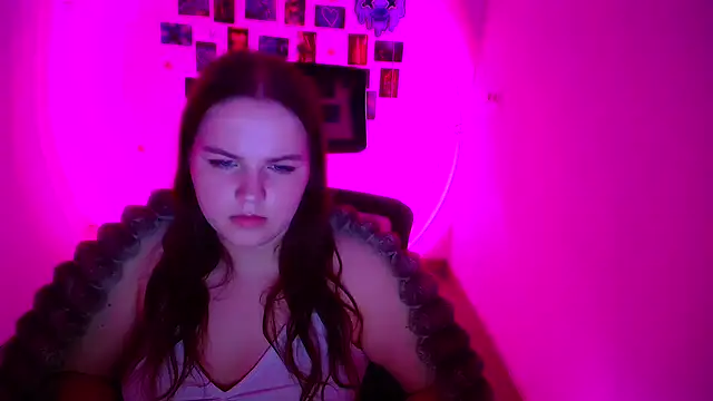 Snapshot of Kitty_Mia_Kitty chatting on February 15, 2026, 7:51 am Kitty Mia Kitty online show from February 15, 2026, 7:51 am