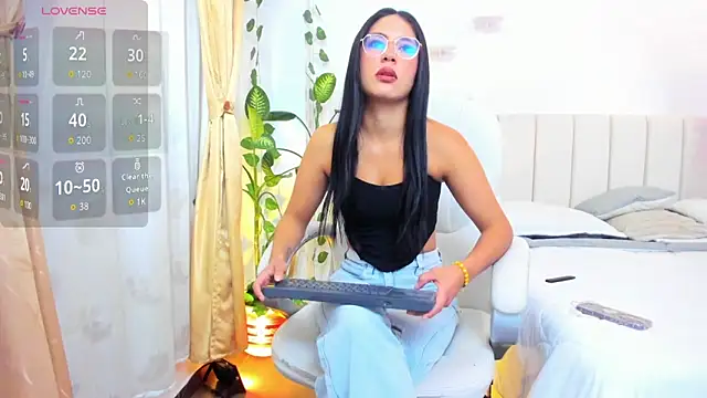 Snapshot of Isa7_ chatting on January 13, 2026, 2:00 pm Isa7 online show from January 13, 2026, 2:00 pm