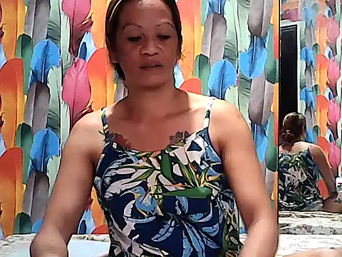 Snapshot of Simplewild21 chatting on June 28, 2026, 2:23 pm Simplewild21 online show from June 28, 2026, 2:23 pm