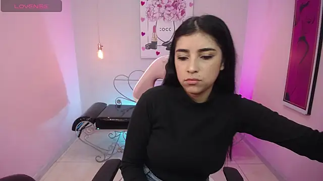 Adri gomez x online show from April 17, 2026, 11:57 am