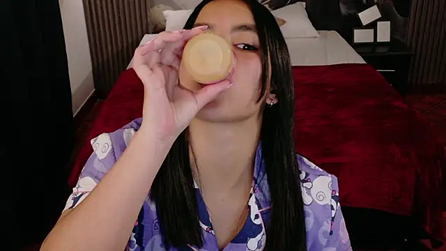 SofiaMante  online show from February 17, 2026, 10:05 pm