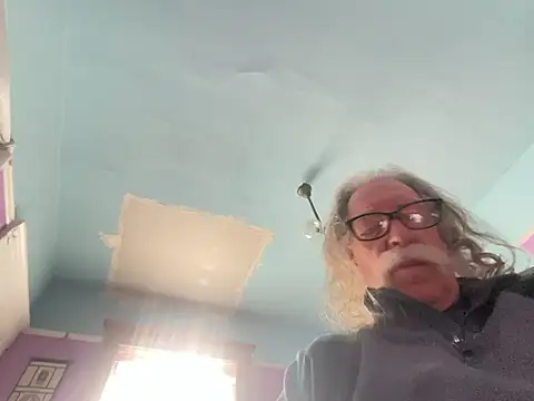 Snapshot of LickYourYoni chatting on February 19, 2026, 8:38 pm LickYourYoni online show from February 19, 2026, 8:38 pm