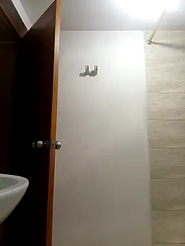 aunstin mohamme online show from April 12, 2026, 9:53 pm