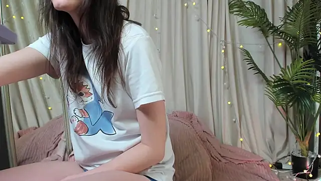 Snapshot of Ruby_blossom_ chatting on February 7, 2026, 9:07 pm Ruby blossom online show from February 7, 2026, 9:07 pm