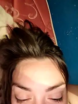 denise2028 online show from April 12, 2026, 2:38 am