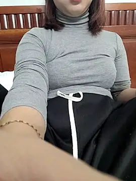 -LunaLust online show from January 10, 2026, 8:27 am