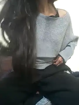 xoxoashi online show from February 4, 2026, 4:46 pm