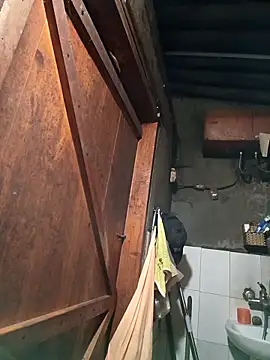 yu--yo online show from February 21, 2026, 1:01 pm