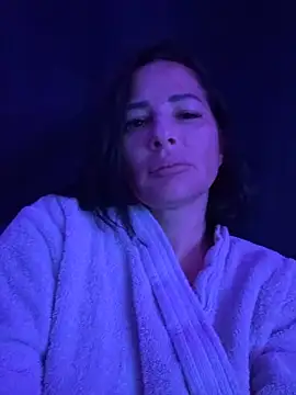 Snapshot of Maya-www chatting on March 4, 2026, 6:08 am Maya-www online show from March 4, 2026, 6:08 am