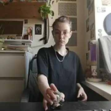 Shy Bamby online show from April 11, 2026, 11:25 am