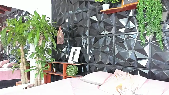 Snapshot of elliot_colton chatting on February 5, 2026, 7:18 pm elliot colton online show from February 5, 2026, 7:18 pm