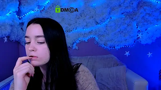 monica xcx online show from May 19, 2026, 7:09 pm
