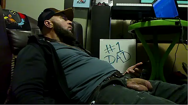 Numba1dad  online show from February 26, 2026, 4:11 am