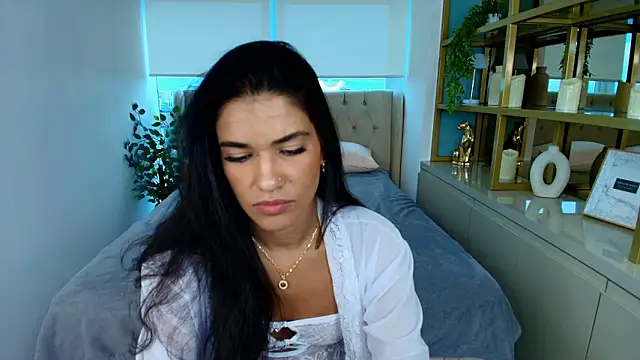 Snapshot of Maxine_Spencer chatting on February 2, 2026, 7:56 pm Maxine Spencer online show from February 2, 2026, 7:56 pm