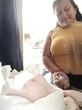 SexyandnaughtyLatinos online show from June 4, 2026, 3:18 pm