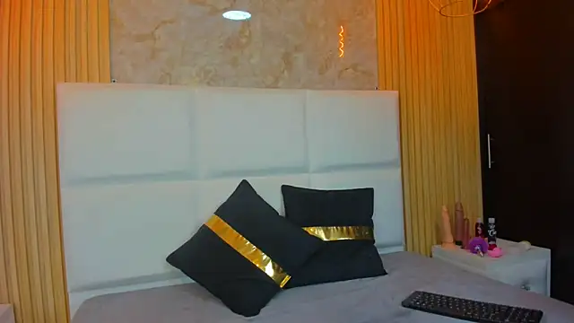 GraceAlexa12 online show from April 23, 2026, 2:41 pm