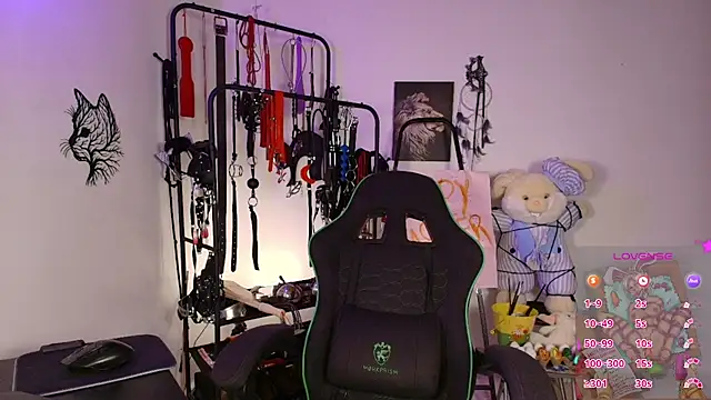 ariannaconnor  online show from April 4, 2026, 3:20 pm