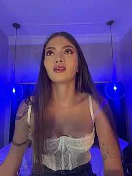 EmmaJhoons online show from March 18, 2026, 10:18 am