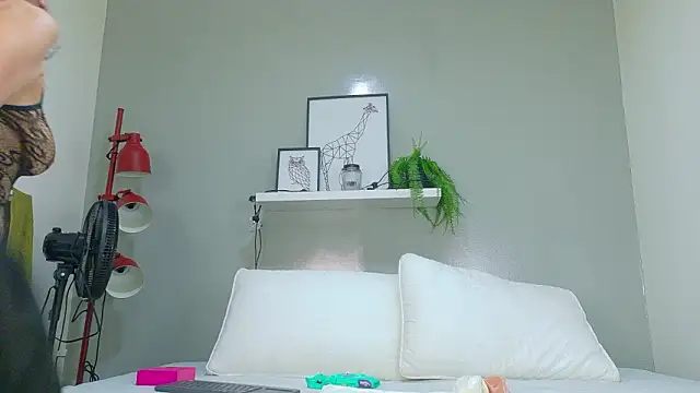 Dulcesexy   online show from March 17, 2026, 7:28 pm