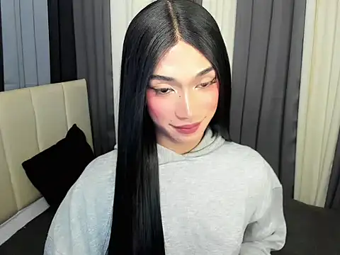 FyangFoxx online show from May 6, 2026, 5:51 pm