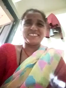 Snapshot of Hirdesh_sahu chatting on June 25, 2026, 5:45 am Hirdesh sahu online show from June 25, 2026, 5:45 am