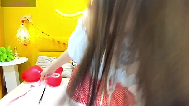 Snapshot of IvyDainty chatting on February 14, 2026, 1:24 am IvyDainty online show from February 14, 2026, 1:24 am