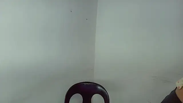 Snapshot of Massivecockfiona chatting on January 19, 2026, 5:33 am Massivecockfiona online show from January 19, 2026, 5:33 am