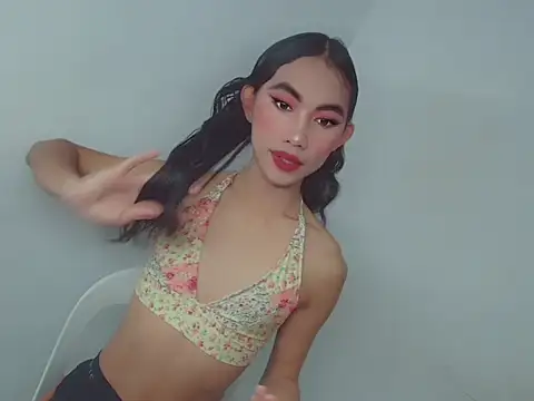 Snapshot of Massivecockfiona chatting on February 19, 2026, 5:25 am Massivecockfiona online show from February 19, 2026, 5:25 am