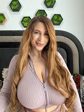LucyBridgette online show from June 6, 2026, 10:53 am