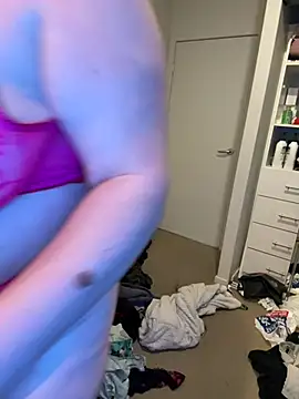 carinabro10 online show from March 29, 2026, 1:16 am