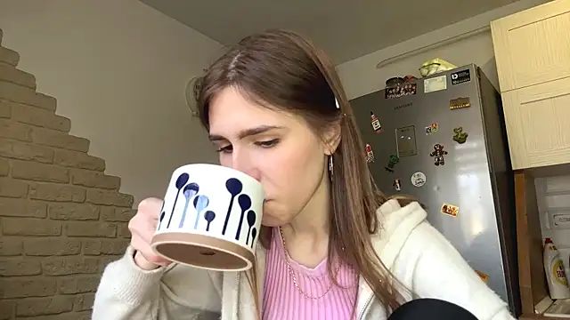 ElsieKuhlmann online show from April 3, 2026, 5:05 am