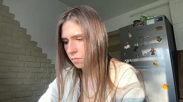 ElsieKuhlmann online show from April 16, 2026, 3:35 pm