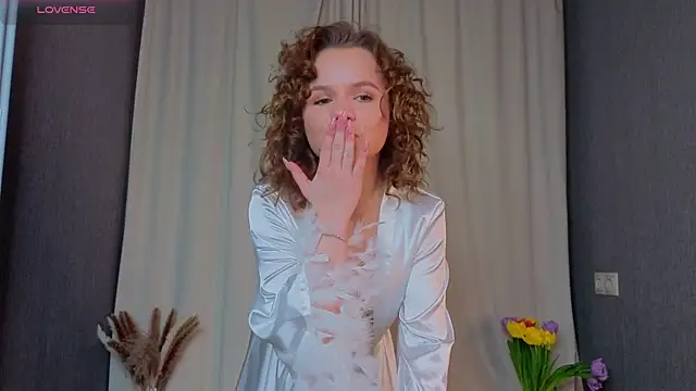 mymonique online show from March 8, 2026, 8:12 pm