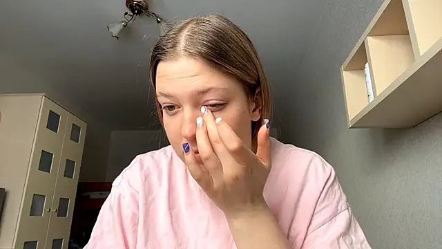 JammieMickiewicz online show from January 14, 2026, 8:20 am