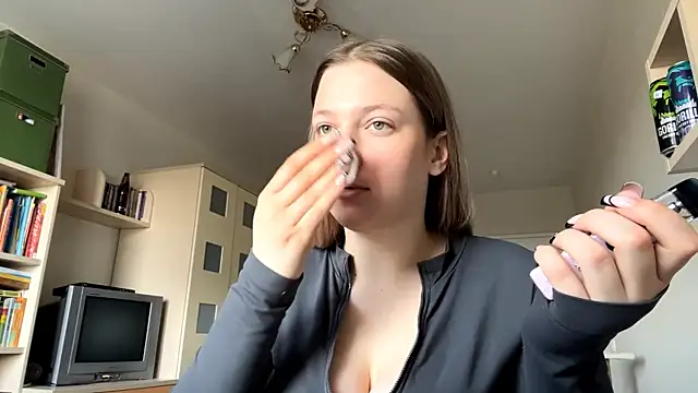 JammieMickiewicz online show from March 19, 2026, 7:12 am