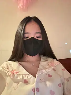 Gwen879 online show from February 8, 2026, 7:56 am