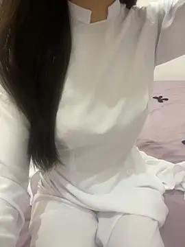 Linhtruong   online show from February 28, 2026, 3:57 pm