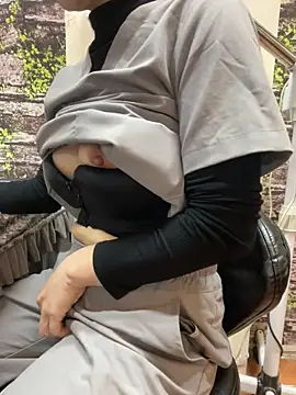 Bee bee1 online show from February 4, 2026, 7:36 am