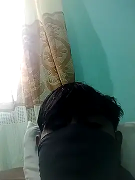 walkolla28 online show from January 9, 2026, 4:48 am